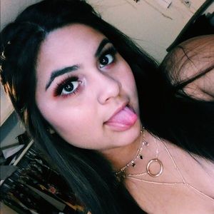 Meet your Posher, Veronica